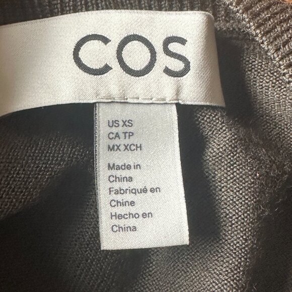 COS V-NECK MERINO WOOL SWEATER in dark khaki ~ size XS, pre-owned! - Picture 5 of 9